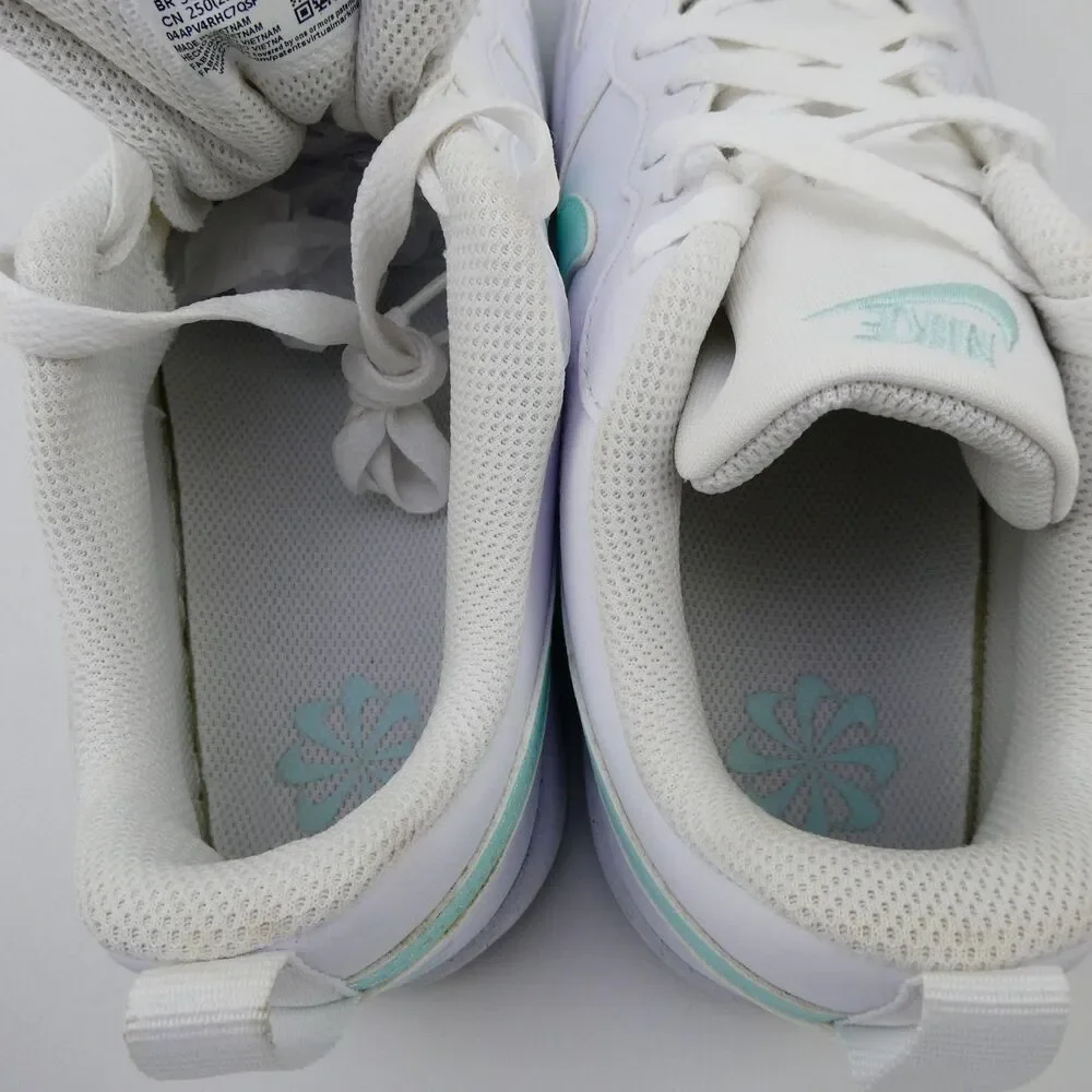 Nike Youth US 7 White Sneakers with Teal Accents Shoes DV5456-102 Excellent